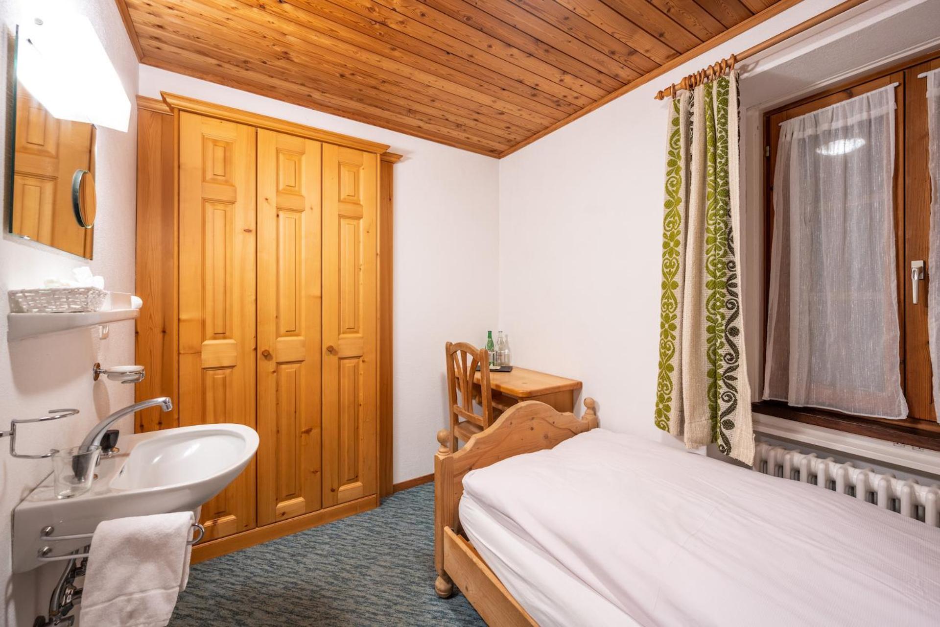 סילס מריה Hotel Cristallina מראה חיצוני תמונה